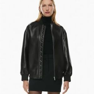 NWT - Aritzia Avedon Bomber Jacket - Size XS - Colour Black